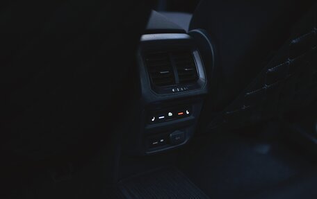 Volkswagen Tiguan II, 2019 год, 1 770 000 рублей, 34 фотография
