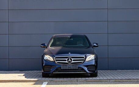 Mercedes-Benz E-Класс, 2020 год, 2 295 000 рублей, 2 фотография