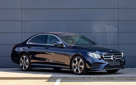 Mercedes-Benz E-Класс, 2020 год, 2 295 000 рублей, 3 фотография