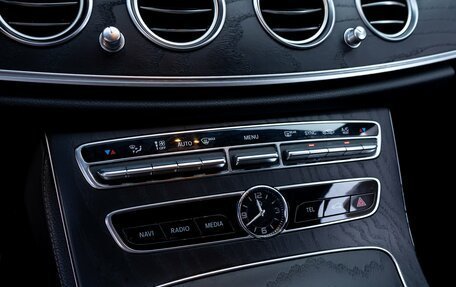 Mercedes-Benz E-Класс, 2020 год, 2 295 000 рублей, 17 фотография