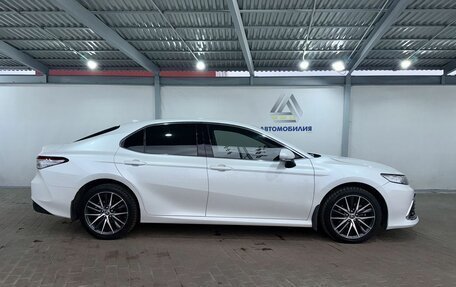Toyota Camry, 2021 год, 3 349 000 рублей, 6 фотография