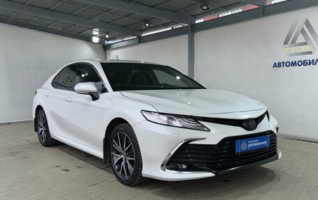 Toyota Camry, 2021 год, 3 349 000 рублей, 7 фотография