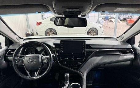 Toyota Camry, 2021 год, 3 349 000 рублей, 10 фотография