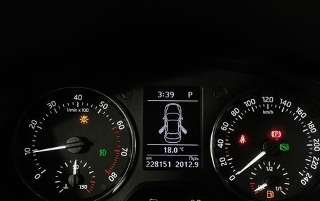 Skoda Rapid I, 2014 год, 880 000 рублей, 13 фотография