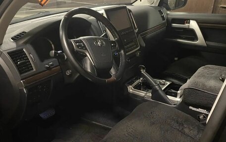 Toyota Land Cruiser 200, 2018 год, 11 000 000 рублей, 3 фотография