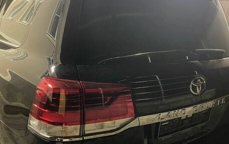 Toyota Land Cruiser 200, 2018 год, 11 000 000 рублей, 6 фотография