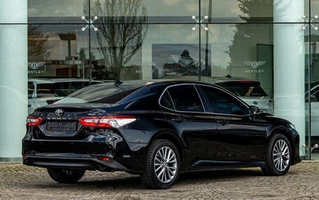 Toyota Camry, 2021 год, 2 795 000 рублей, 6 фотография