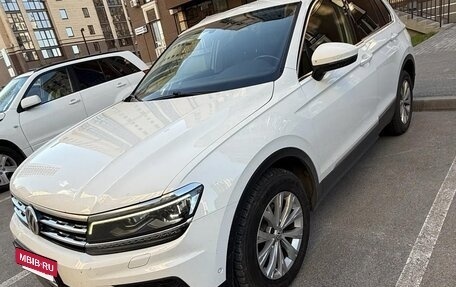 Volkswagen Tiguan II, 2017 год, 2 800 000 рублей, 2 фотография