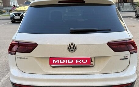 Volkswagen Tiguan II, 2017 год, 2 800 000 рублей, 3 фотография