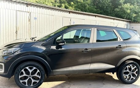 Renault Kaptur I рестайлинг, 2017 год, 1 450 000 рублей, 1 фотография