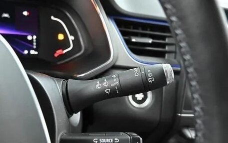 Renault Captur II, 2020 год, 2 150 000 рублей, 12 фотография