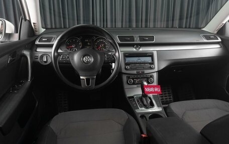 Volkswagen Passat B7, 2011 год, 949 000 рублей, 6 фотография