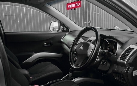 Mitsubishi Outlander III рестайлинг 3, 2005 год, 880 000 рублей, 10 фотография