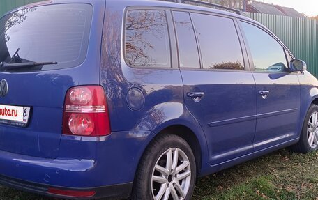 Volkswagen Touran III, 2007 год, 850 000 рублей, 5 фотография