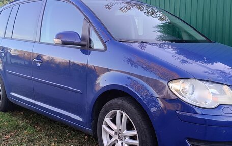 Volkswagen Touran III, 2007 год, 850 000 рублей, 1 фотография