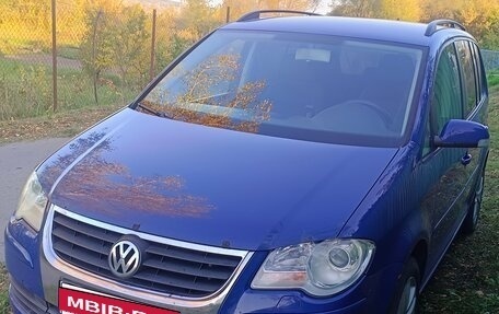 Volkswagen Touran III, 2007 год, 850 000 рублей, 2 фотография