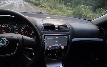 Skoda Octavia, 2011 год, 750 000 рублей, 2 фотография