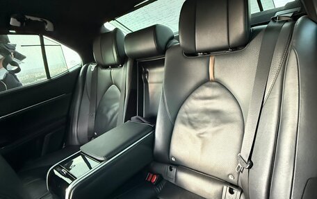 Toyota Camry, 2018 год, 1 980 000 рублей, 11 фотография