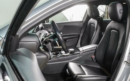 Mercedes-Benz A-Класс, 2019 год, 3 199 000 рублей, 10 фотография