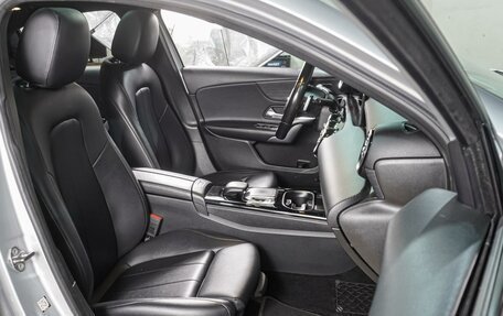 Mercedes-Benz A-Класс, 2019 год, 3 199 000 рублей, 8 фотография