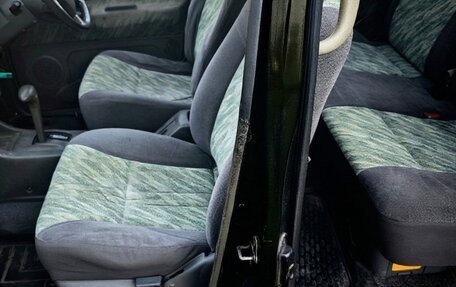 Nissan Prairie III, 1996 год, 250 000 рублей, 3 фотография