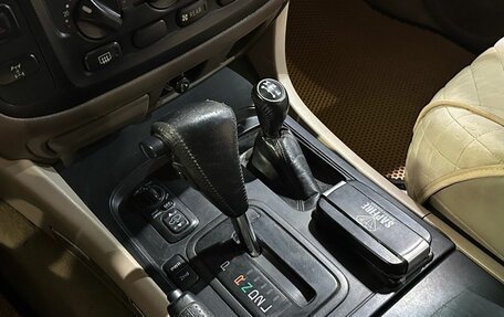 Toyota Land Cruiser 100 рестайлинг 2, 1999 год, 1 325 000 рублей, 13 фотография