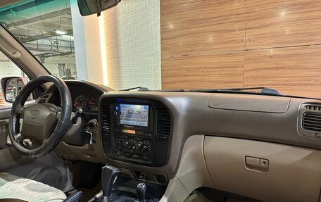 Toyota Land Cruiser 100 рестайлинг 2, 1999 год, 1 325 000 рублей, 9 фотография