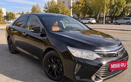 Toyota Camry, 2017 год, 2 690 000 рублей, 2 фотография