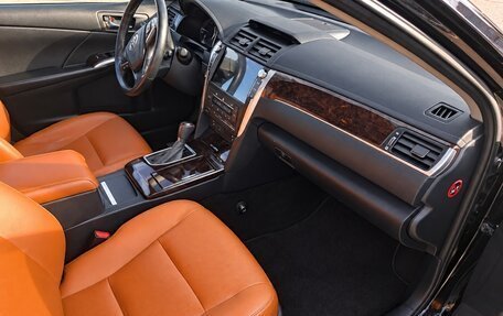 Toyota Camry, 2017 год, 2 690 000 рублей, 20 фотография