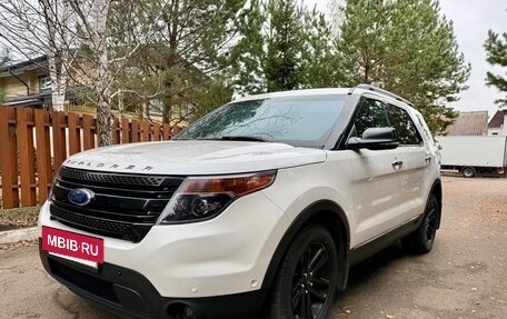 Ford Explorer VI, 2013 год, 1 900 000 рублей, 2 фотография