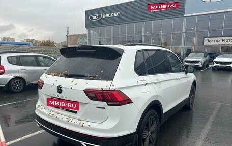 Volkswagen Tiguan II, 2021 год, 3 285 000 рублей, 2 фотография