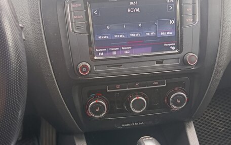 Volkswagen Jetta VI, 2011 год, 595 000 рублей, 19 фотография