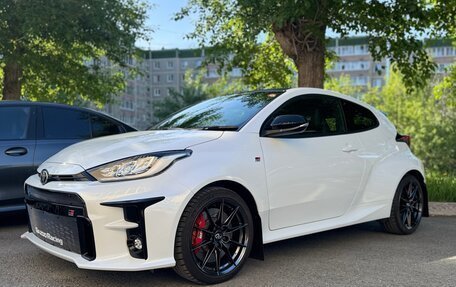 Toyota Yaris, 2021 год, 3 500 000 рублей, 6 фотография