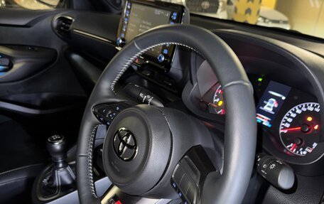 Toyota Yaris, 2021 год, 3 500 000 рублей, 9 фотография