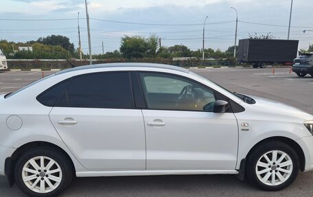 Volkswagen Polo VI (EU Market), 2013 год, 875 000 рублей, 2 фотография