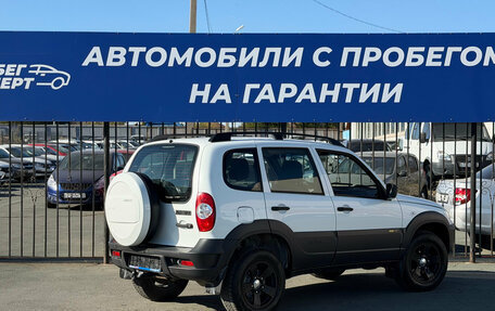 Chevrolet Niva I рестайлинг, 2016 год, 696 000 рублей, 6 фотография