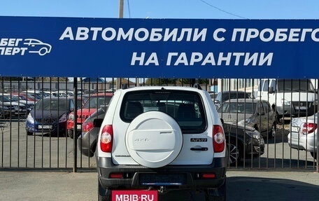 Chevrolet Niva I рестайлинг, 2016 год, 696 000 рублей, 7 фотография