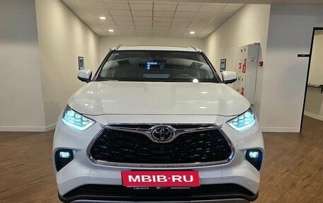 Toyota Highlander, 2026 год, 5 650 000 рублей, 2 фотография