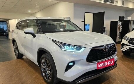 Toyota Highlander, 2026 год, 5 650 000 рублей, 3 фотография