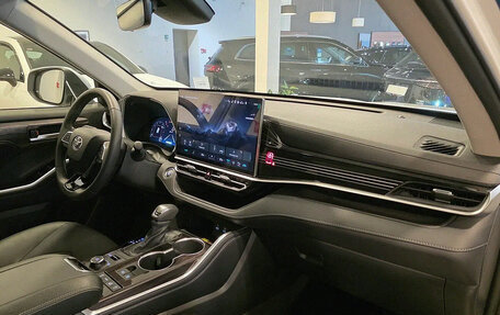Toyota Highlander, 2026 год, 5 650 000 рублей, 32 фотография