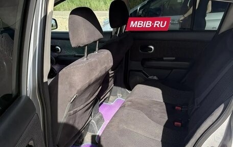Nissan Tiida, 2010 год, 850 000 рублей, 6 фотография