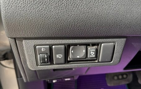 Nissan Tiida, 2010 год, 850 000 рублей, 9 фотография