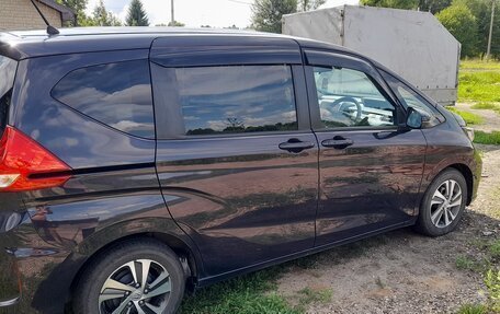Honda Freed II, 2023 год, 1 950 000 рублей, 6 фотография