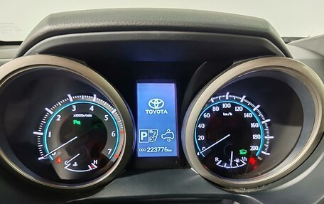 Toyota Land Cruiser Prado 150 рестайлинг 2, 2013 год, 2 875 000 рублей, 12 фотография