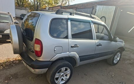 Chevrolet Niva I рестайлинг, 2004 год, 205 000 рублей, 3 фотография
