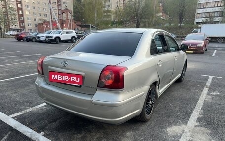 Toyota Avensis III рестайлинг, 2006 год, 600 000 рублей, 4 фотография