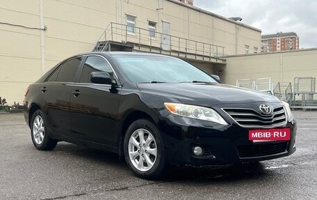 Toyota Camry, 2011 год, 1 100 000 рублей, 2 фотография