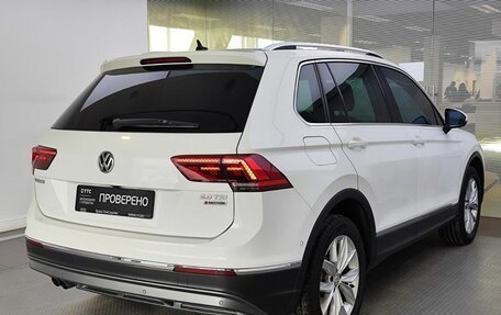 Volkswagen Tiguan II, 2017 год, 2 419 000 рублей, 5 фотография