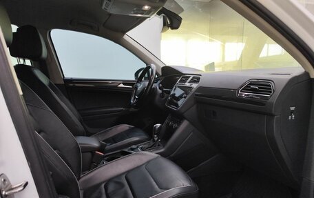 Volkswagen Tiguan II, 2017 год, 2 419 000 рублей, 11 фотография