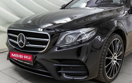 Mercedes-Benz E-Класс, 2019 год, 3 298 000 рублей, 10 фотография